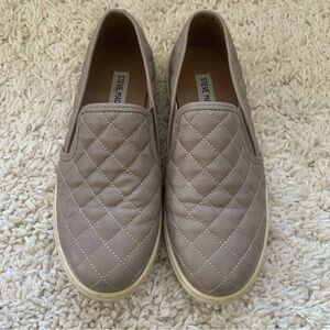 Womens size 7 steve madden slip ons perfect for work or running  errands